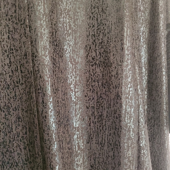 E & K NWOT Holiday Top - Picture 4 of 4